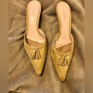Ann Taylor Tan Low Mule Heel